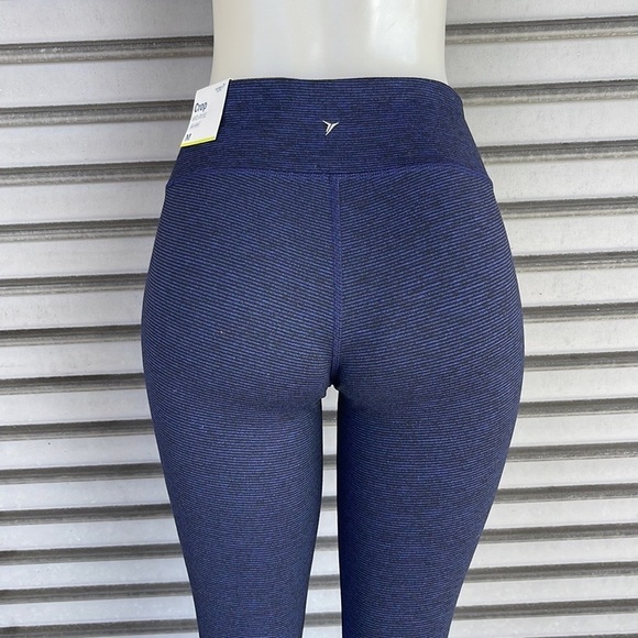 Old Navy Crop Active Legging Size M - Picture 10 of 12